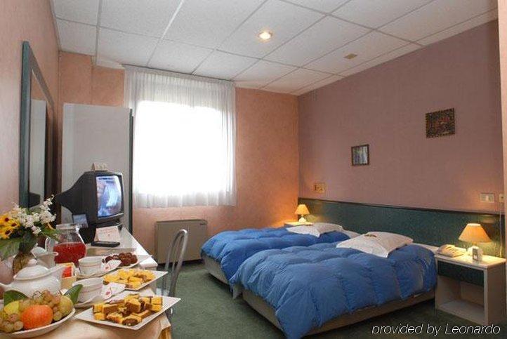 Thp Bologna Hotel Carteria di Sesto Rastignano Phòng bức ảnh
